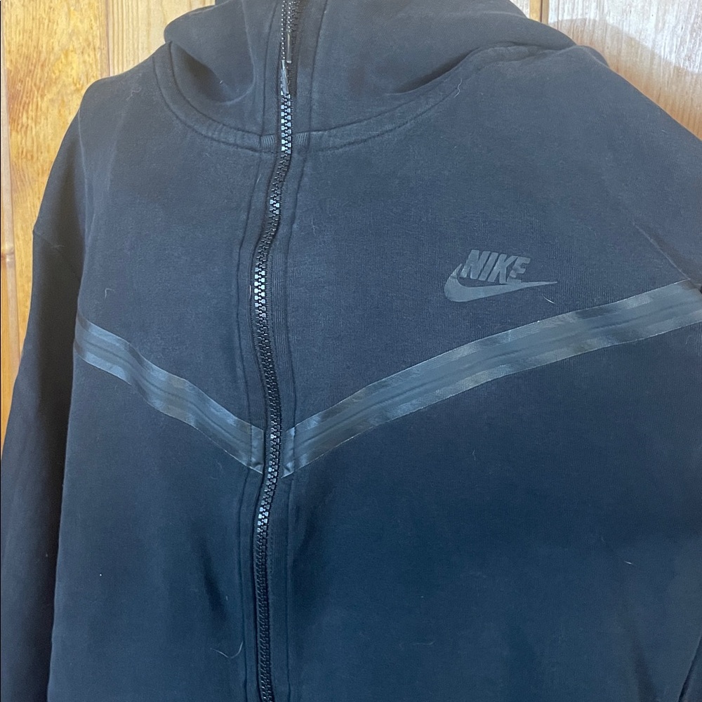 Nike Black hoodie large men’s active wear sports wear tech fleece jacket - Picture 3 of 8
